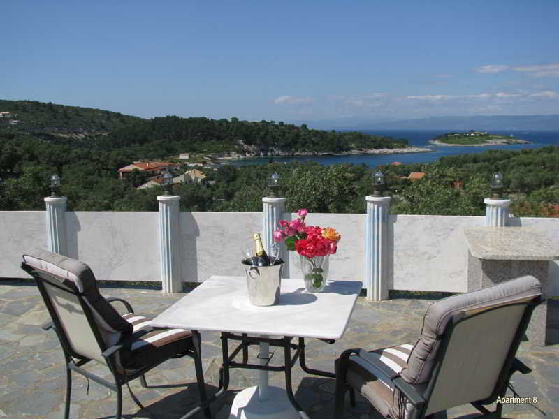 Paco'S Resort Gaios Exterior photo