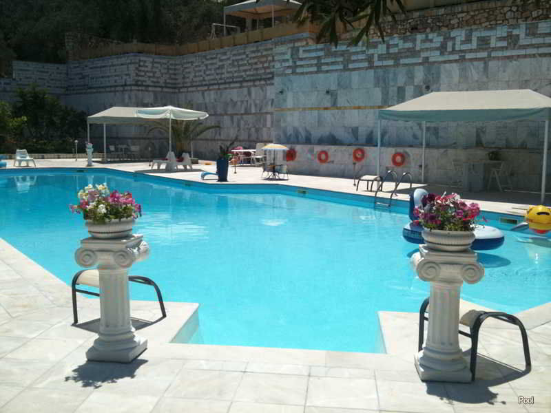Paco'S Resort Gaios Exterior photo